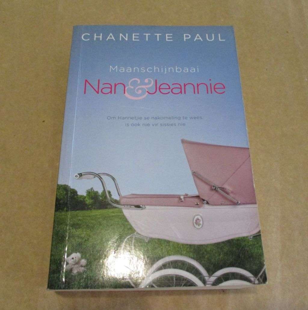 Maanschijnbaai by Chanette Paul