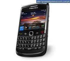 blackberry bold 9780 brand new in box with all cables, black, 5MP camera, 2MB card, with pouch