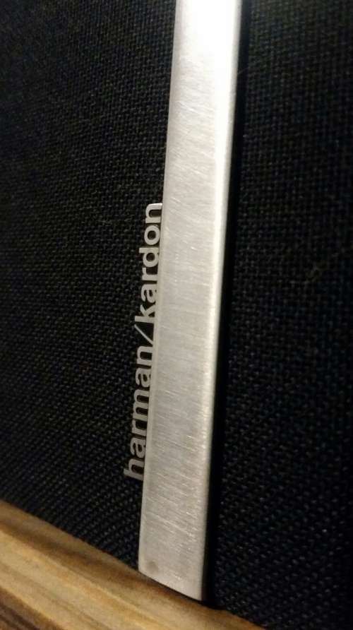 Powered Speaker (Harman Kardon drivers)