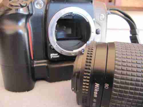 Fujifilm FinePix S1 Pro digital camera with Nikon lens