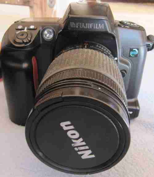 Fujifilm FinePix S1 Pro digital camera with Nikon lens