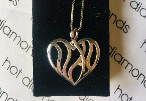 Beautiful diamond necklace and bracelet set