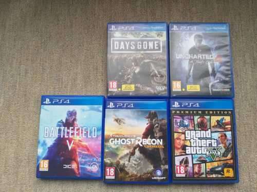 PS 4 - 7 game bundle-REDUCED... GTA, God of War plus more