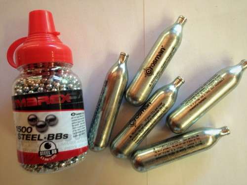 *CLEARANCE**Umarex XBG 4.5mm CO2 BB pistol.***FREE STEEL BALLS AND 7 CANISTERS*** BID IS FOR ONE GUN