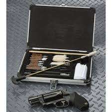 UNIVERSAL GUN CLEANING KIT