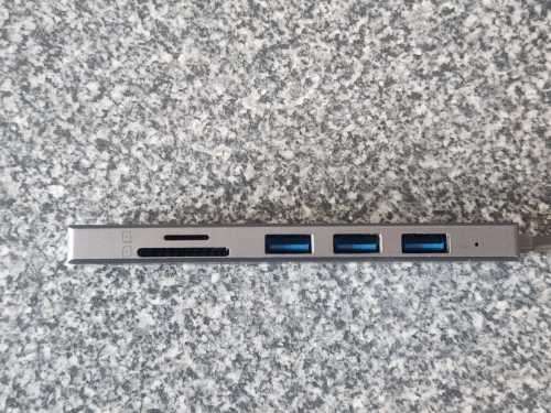 MacBook Pro 15-Inch `Core i7` 2.7 GHz (TouchBar/2016) 16GB RAM 512GB SSD Silver