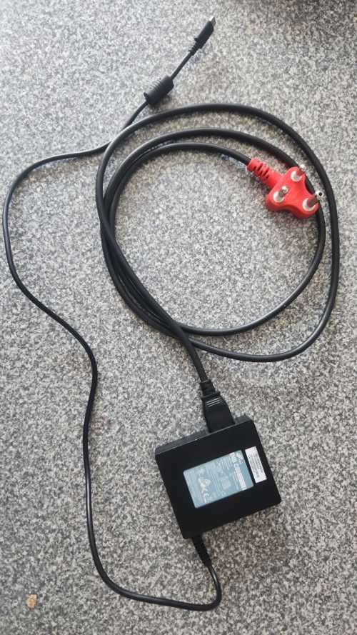 MacBook Pro 15-Inch `Core i7` 2.7 GHz (TouchBar/2016) 16GB RAM 512GB SSD Silver