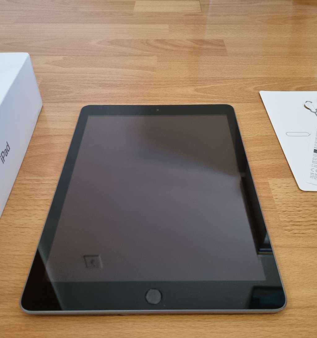 BARGAIN | MINT APPLE iPAD (6TH GEN) | WiFi + CELLULAR
