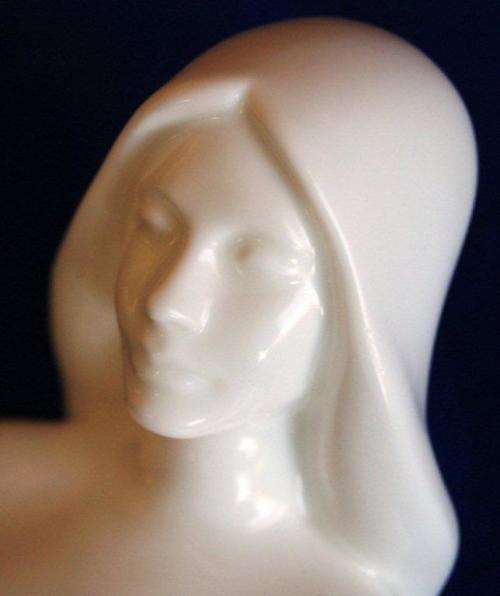 Royal Doulton " Mother and Child " HN 2841 - Height 225mm Base length 170mm