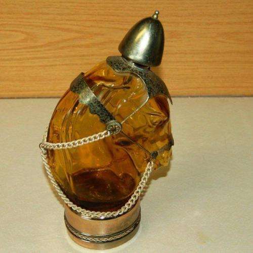 Elweco Musical Horse Head Decanter - Plays "How Dry I Am" Height 260mm