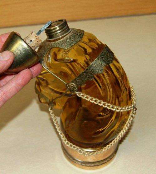 Elweco Musical Horse Head Decanter - Plays "How Dry I Am" Height 260mm