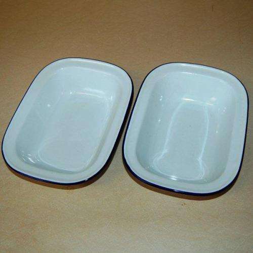 Pair of White Enamelled Pie Dishes - 240mm X 180mm and depth of 55mm