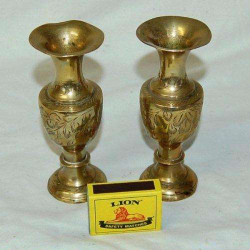 Vintage pair of small Brass Vases - Height 135mm