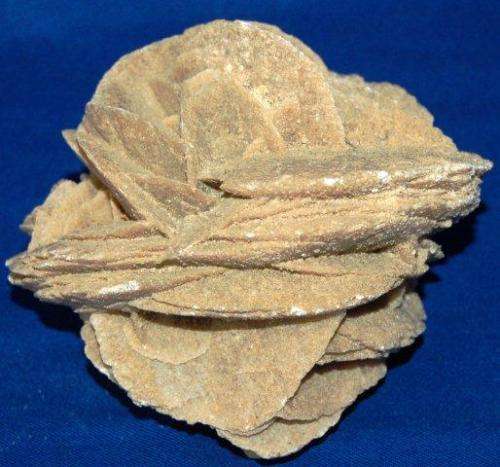 Beautifully Formed Desert Rose (Gypsum) Weight 945 grams - Height 95mm Diam 120mm