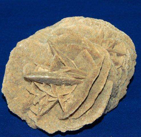 Beautifully Formed Desert Rose (Gypsum) Weight 945 grams - Height 95mm Diam 120mm