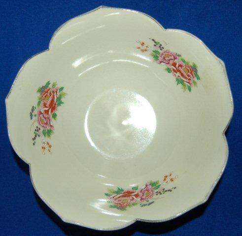 Beautiful Japanese 5 Sided Hand Painted Bowl - Diameter 180mm Height 75mm