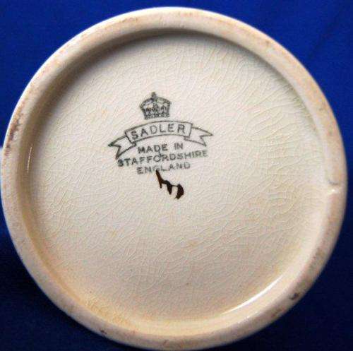 Sadler Beer Mug  "Old Coach House - York" - Height 140mm Base diameter 95mm