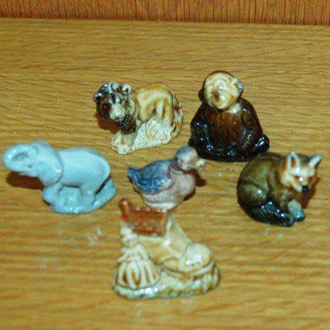 6 Assorted Wade Ornaments - As per Pictures