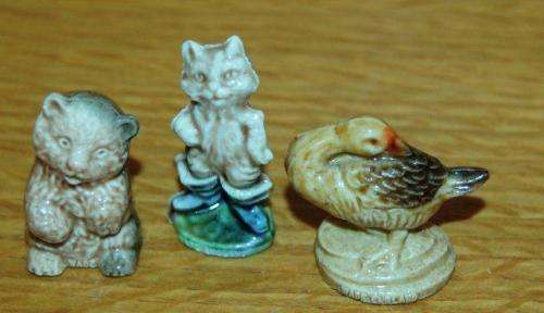 6 Assorted Wade Ornaments - As per Pictures