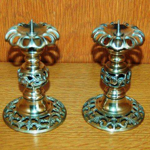 Attractive Pair of Quality Brass Candle Holders - Height 120mm