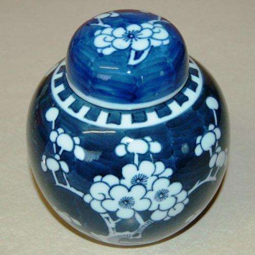 Vintage Blue & White Ginger Jar - KANGXI Marks - Height 120mm