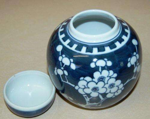 Vintage Blue & White Ginger Jar - KANGXI Marks - Height 120mm