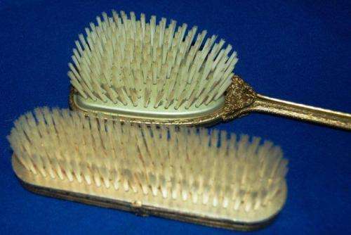 Beautiful Vintage Embroidered 3 Piece Vanity Set - Mirror Length 325mm - Good condition.