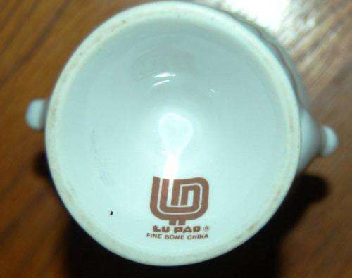 Small LU PAD Bone China Posy Vase - Height 100mm