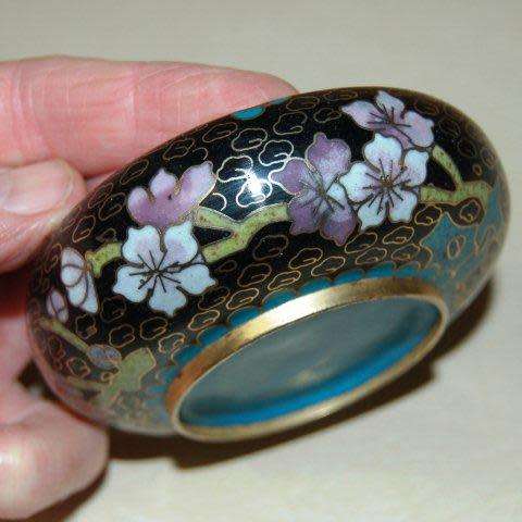 Attractive Cloisonne Ashtray - Diameter 90mm Depth 35mm