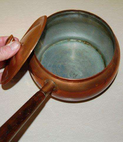 Copper Fondue Set with 12 Forks (In good used condition) Pot Dia. 165mm Depth 90mm