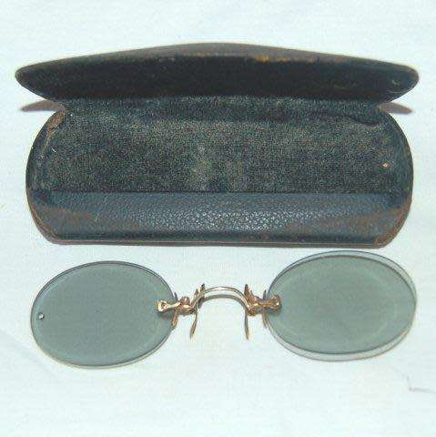 Antique (Circa 1910) - Pince nez - "Fits-U" Gold Plated Sunglasses in Original Case. See description