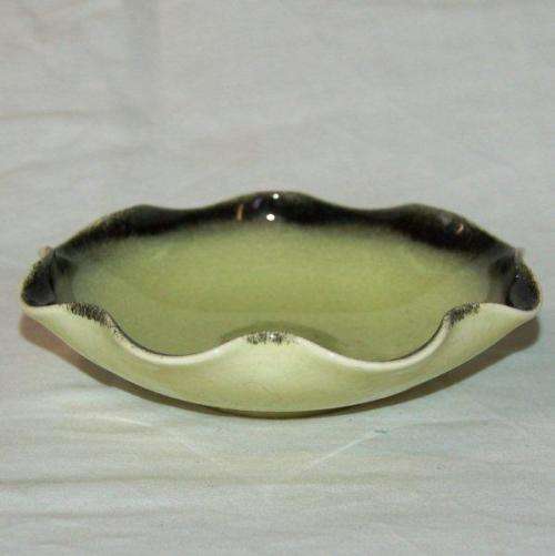 Small Attractive Gouda Bowl - Diameter 140mm Depth 35mm