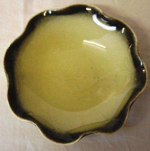 Small Attractive Gouda Bowl - Diameter 140mm Depth 35mm