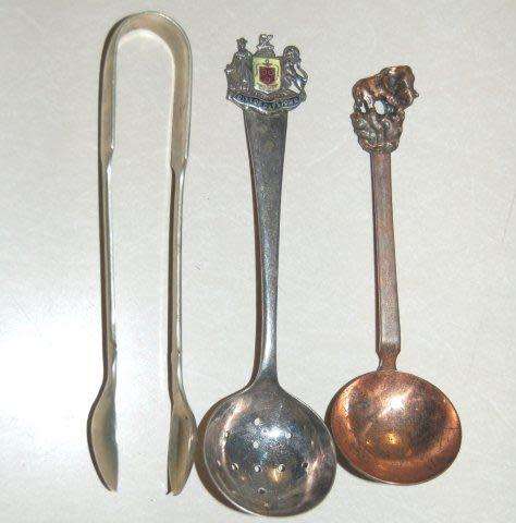 Bargain Lot of 25 Collectable Teaspoons - See pictures.