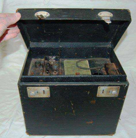 Singer Portable Electric Sewing Machine No. 221K - Please read description and see all pictures.