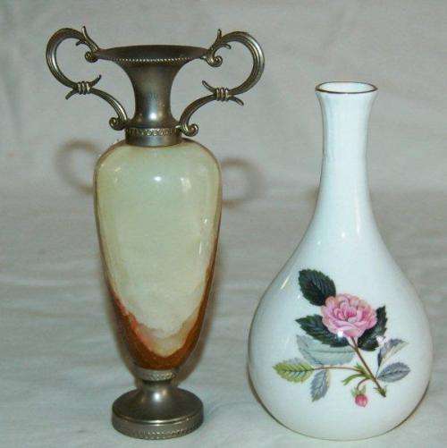 Wedgwood Hathaway Rose Vase & Stone Vase - Tallest 150mm