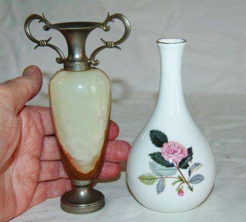 Wedgwood Hathaway Rose Vase & Stone Vase - Tallest 150mm