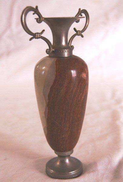 Wedgwood Hathaway Rose Vase & Stone Vase - Tallest 150mm