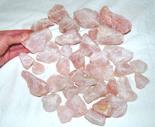 Rose Quartz - 39 Assorted Sizes - Total weight 3.5 kg's - See all pictures