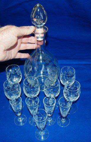 Fabulous Grape Design Decanter with 6 Matching Sherry and 5 Liqueur Glasses. Decanter height 300mm