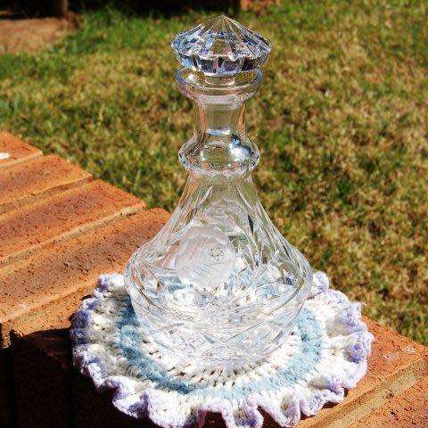 Stunning Rose Cut Lead Crystal Decanter with 4 Rose Cut Sherry Glasses - See description for sizes