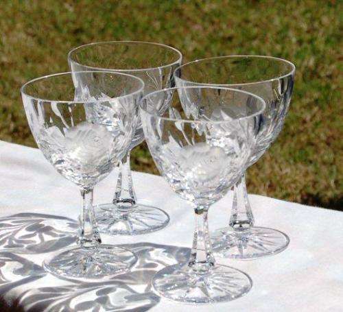 Stunning Rose Cut Lead Crystal Decanter with 4 Rose Cut Sherry Glasses - See description for sizes