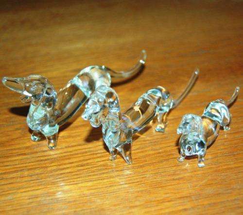 Family of 3 Glass Dachshunds - Longest is 120mm