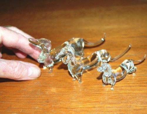 Family of 3 Glass Dachshunds - Longest is 120mm