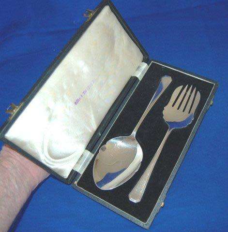 Vintage Boxed Pair of Argyle Silver Plated serving utensils - Spoon length 235mm