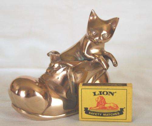 Adorable Quality Brass Puss-In-Boots - Height 120mm Length 120mm