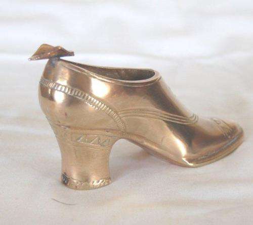 Vintage Ladies High Heeled Brass Shoe Ashtray - Lenght 155mm