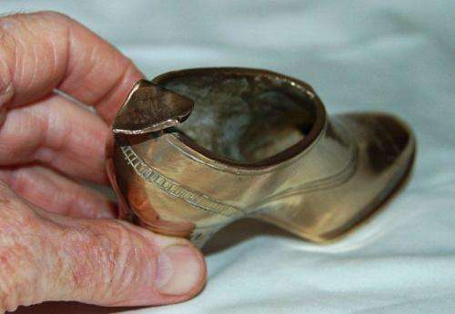 Vintage Ladies High Heeled Brass Shoe Ashtray - Lenght 155mm