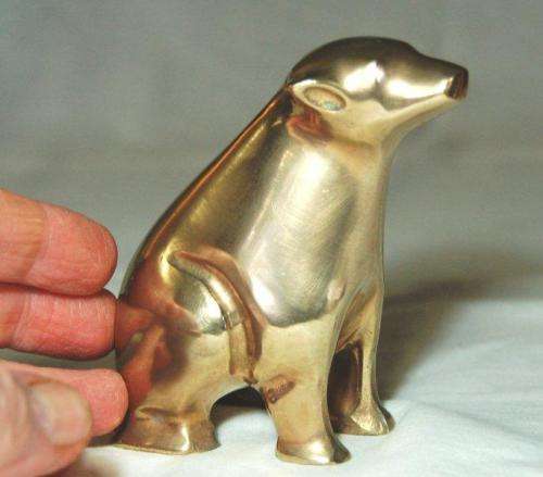 2 Brass Bears (Smaller Bear is made of heavy solid brass) Large bear is 95mm.