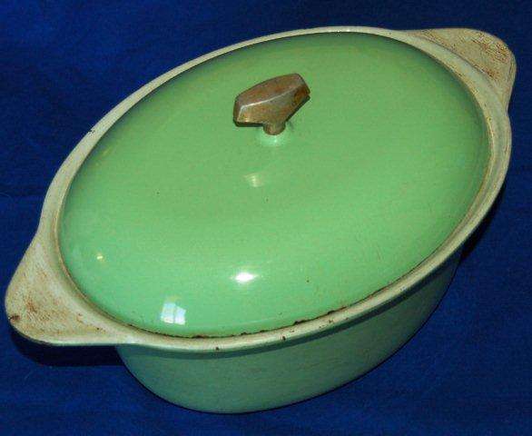 Cast Iron Enamel Pot - 390mm X 250mm X 130mm - Weighs 5.100 Kg's